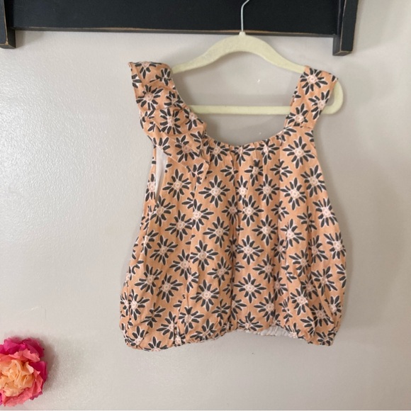 Zara Floral Ruffle Top - Picture 2 of 2